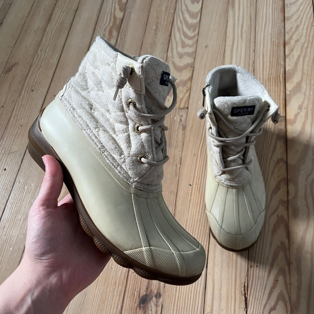 Sperry Saltwater Duck Boots Womens 6.5 Ivory Quilted Wool Waterproof STS85647